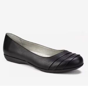 Born Pleated Black Leather Ballet Flats Women’s Size 7